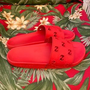GUCCI Rubber GG Slides